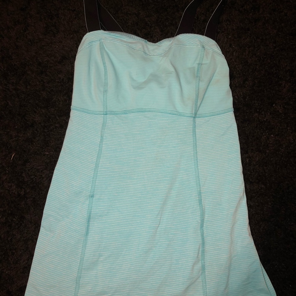 Lululemon size 6 top with adjustable straps